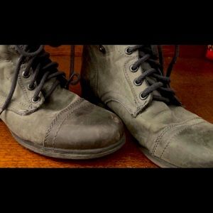 STEVE MADDEN Boot Size 7.5